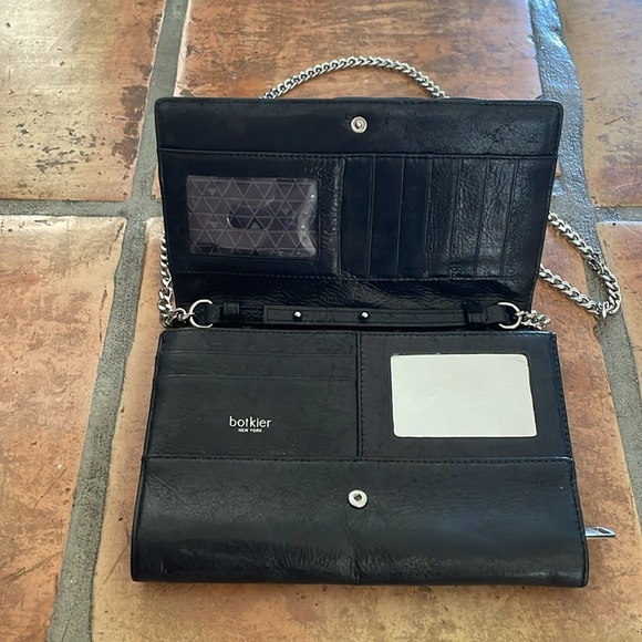 BOTKIER NEW YORK Soho Quilted Black Leather Chain Clutch Wristlet - Picture 6 of 13